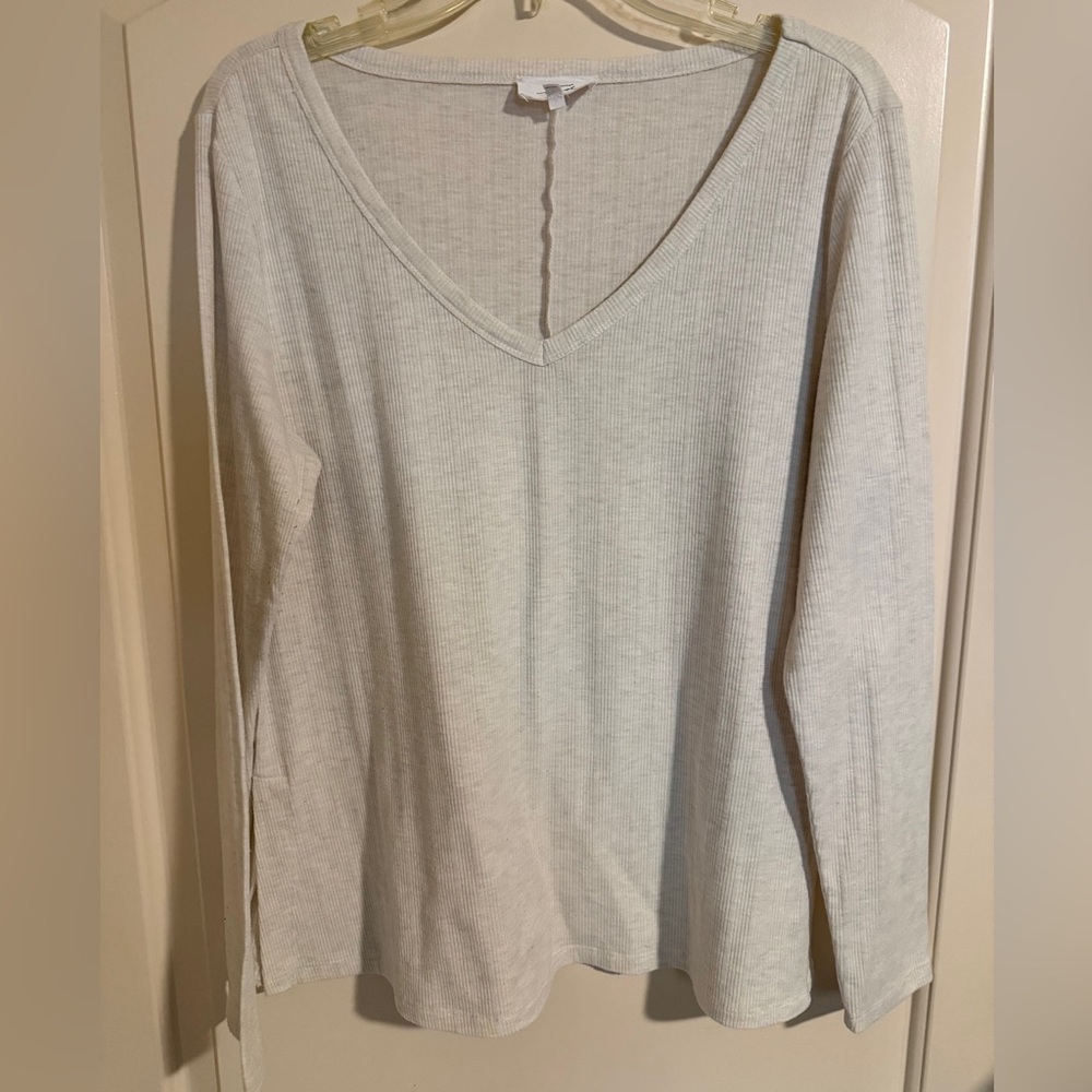 Soma Wknd Weekend V-neck Long Sleeve Tee - Size Large